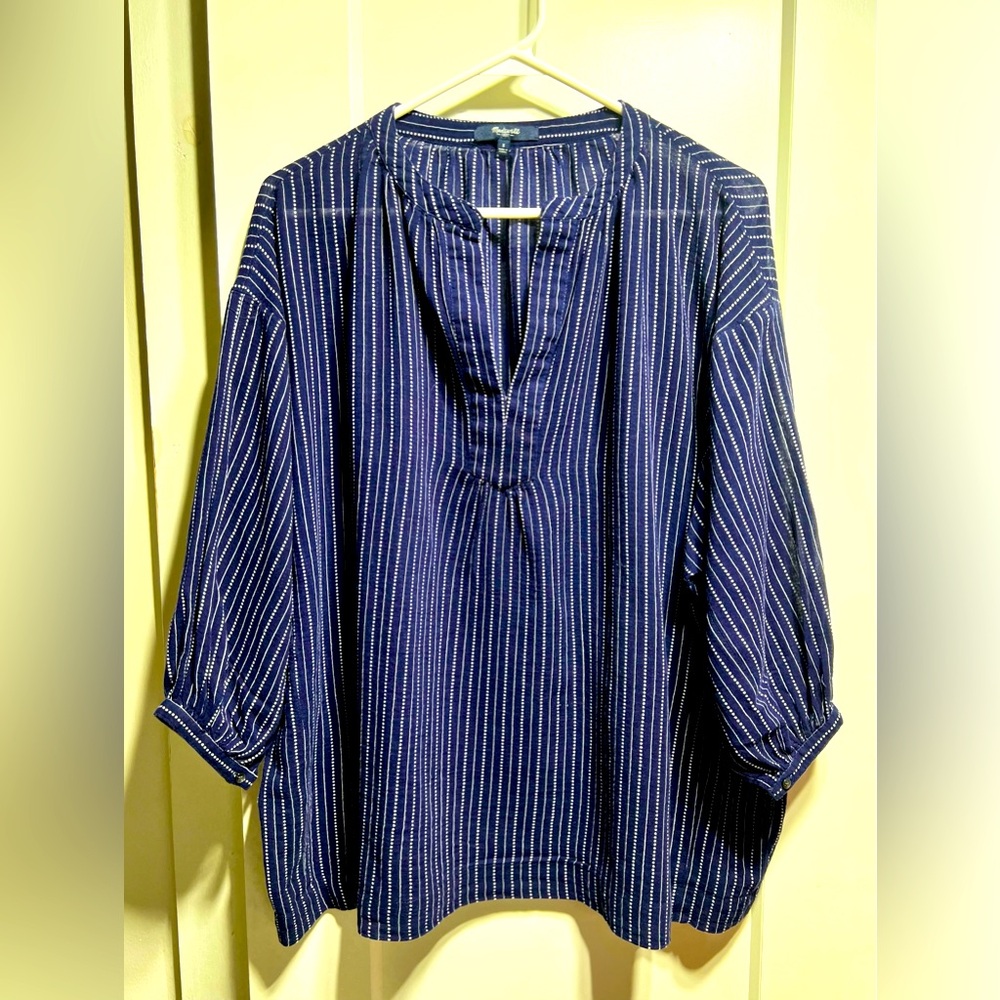 Madewell EUC oversized lightweight split neck top